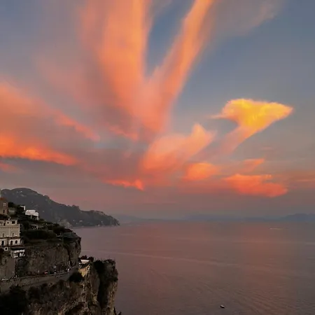 Amare Terrace *
